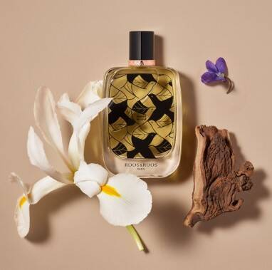 Roos en Roos Woods in love